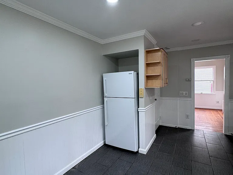44 Lambert St #1 — Photo 7