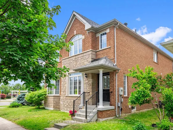 104 Forest Run Blvd, Vaughan, ON L4K 5H2