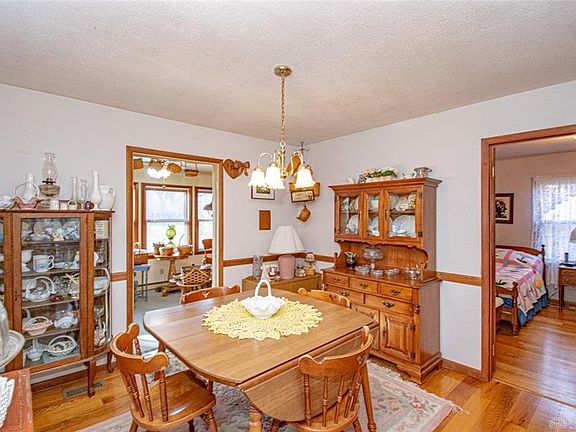 5th image of 599 Lakengren Dr