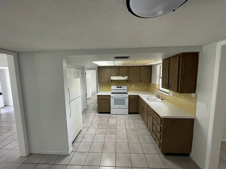 7552 Cumber Dr — Photo 19