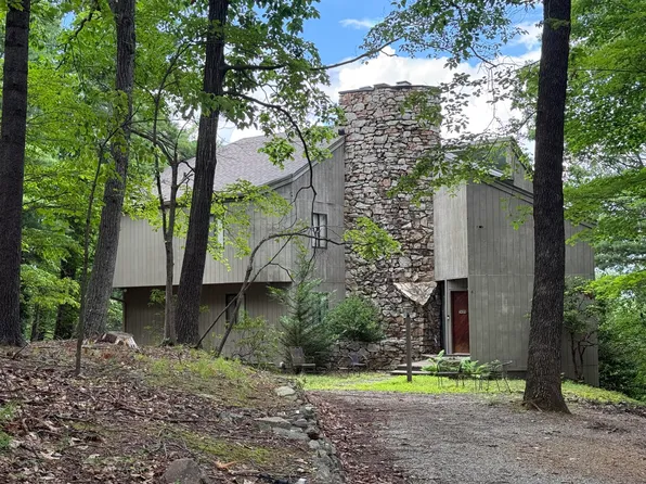 7429 Fort Mason Dr, Roanoke, VA 24018