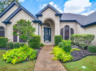 210 Stanford Ct, Heath, TX 75032