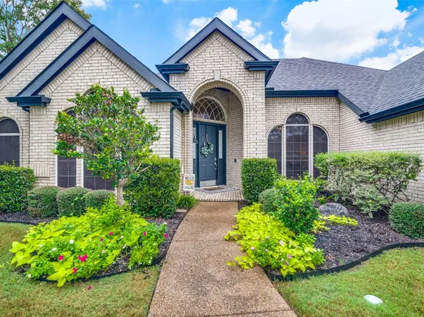 210 Stanford Ct, Heath, TX 75032