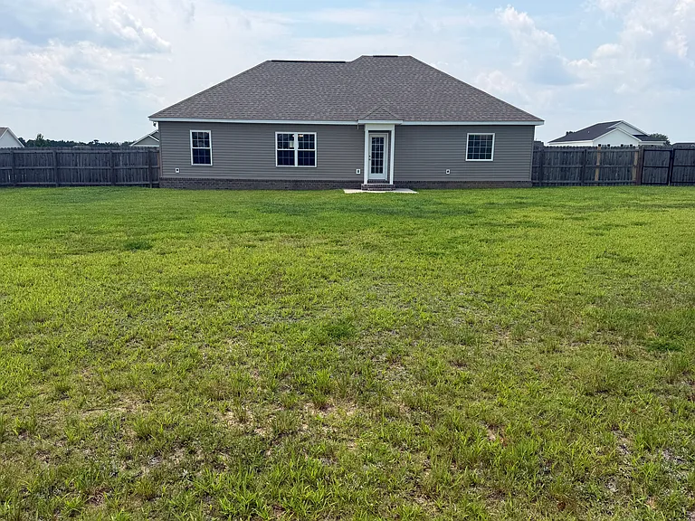 622 Fescue Dr — Photo 4