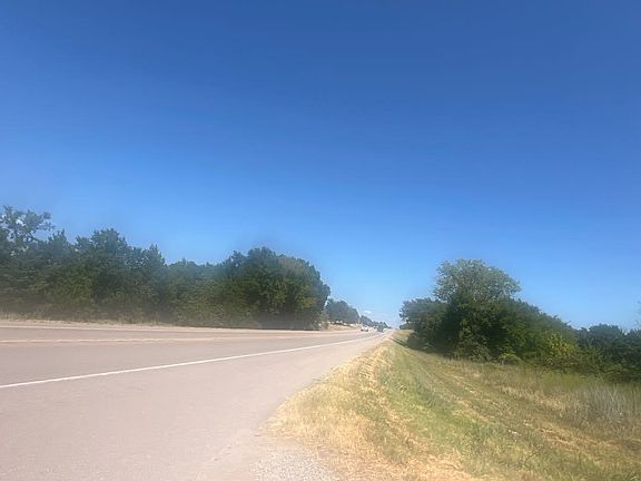 4th image of 3371 State Highway 199