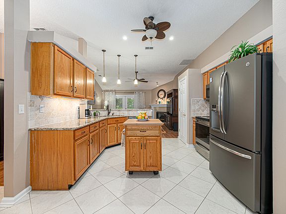 3rd image of 7921 WESTPORT BAY Drive N