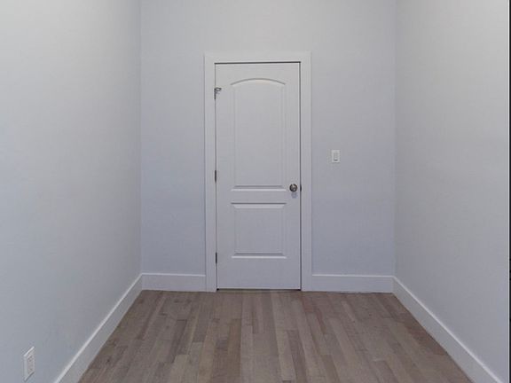 4th image of 310 W 82nd St #4B