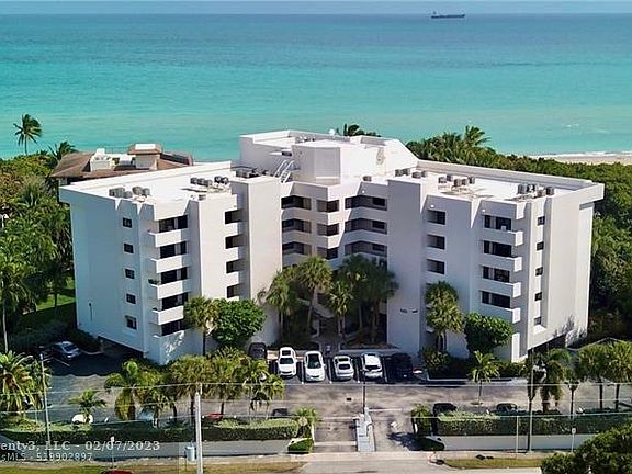 3rd image of 4201 N Ocean Dr APT 303