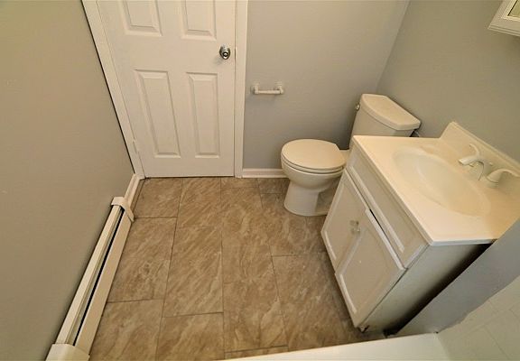 4th image of 13814 S Wentworth Ave #2