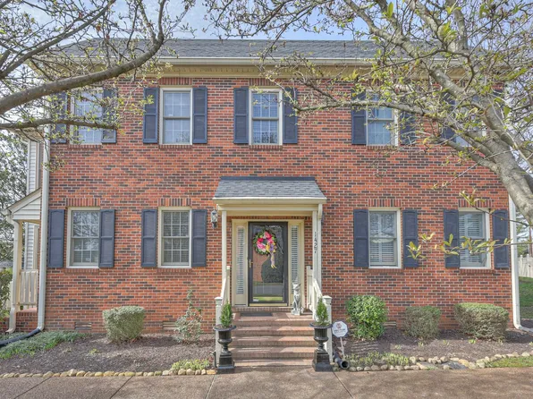 1427 Cambridge Dr, Murfreesboro, TN 37129