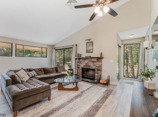 3 N Slope, Clinton, NJ 08809