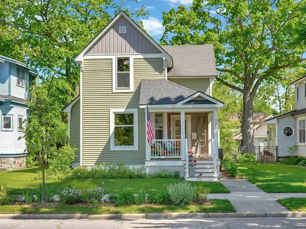 220 W 10th St, Traverse City, MI 49684
