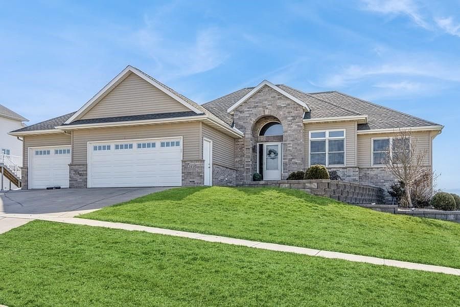 1st image of 203 Karen Dr