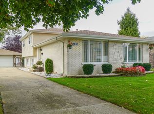 9932 Menard Ave, Oak Lawn, IL