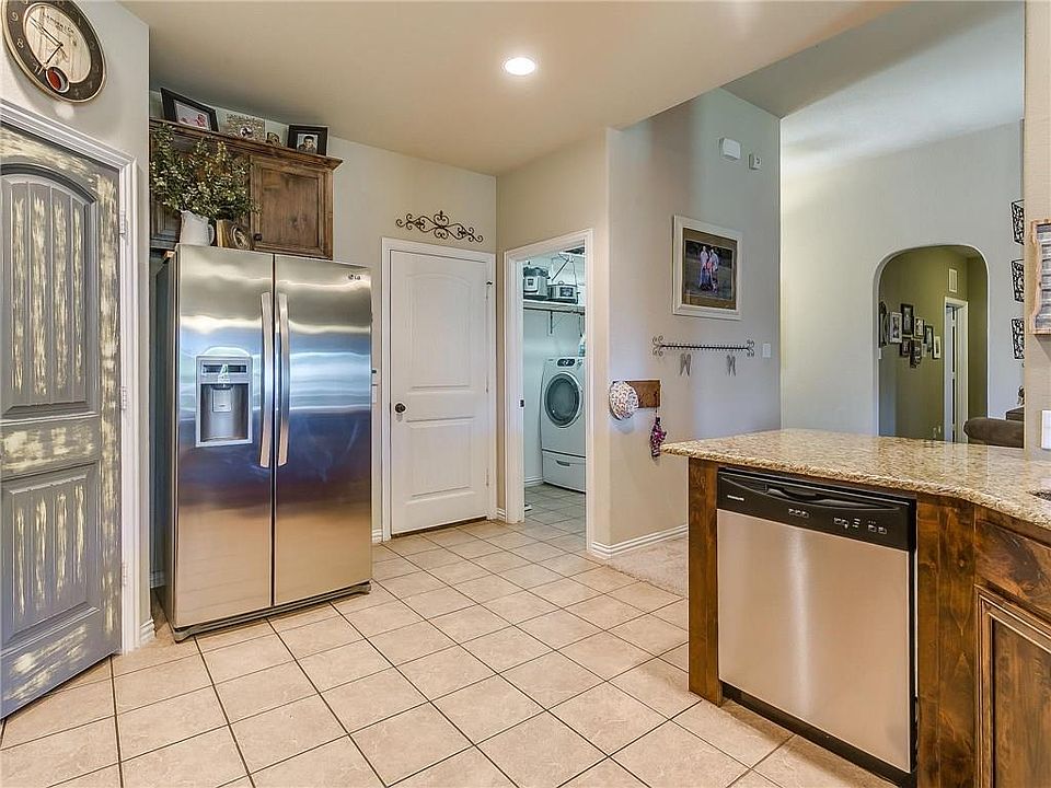 1st image of 716 Alexandria Ln