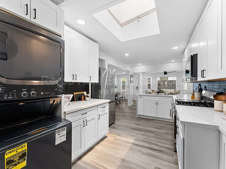 5248 Adams Ave — Photo 8