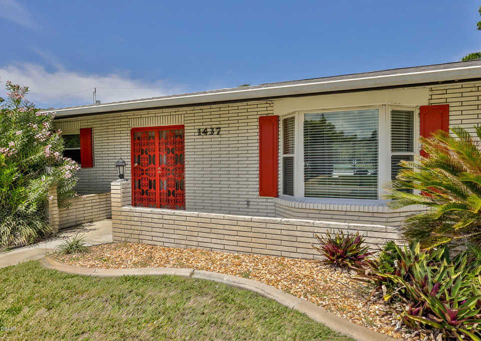1st image of 1437 Golfview Dr