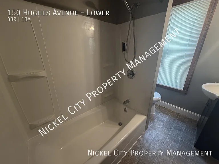 150 Hughes Ave #LOWER — Photo 11