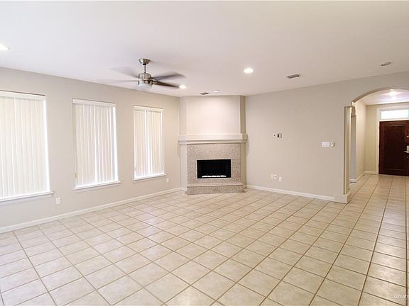 3rd image of 108 E Yucca Ave