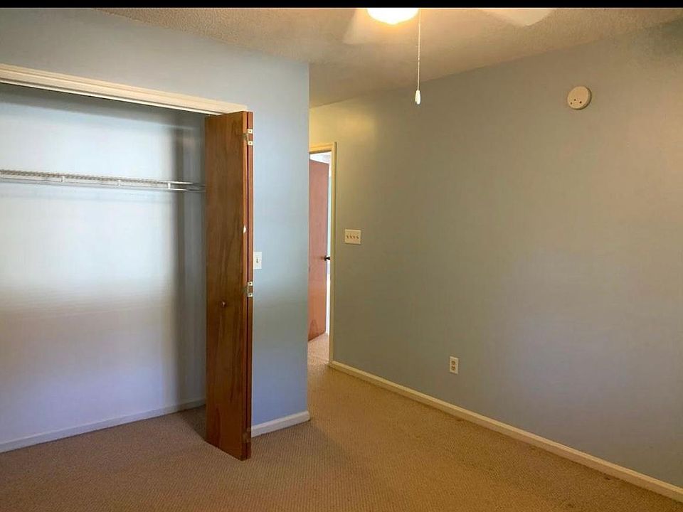 1st image of 216 NE 50th St