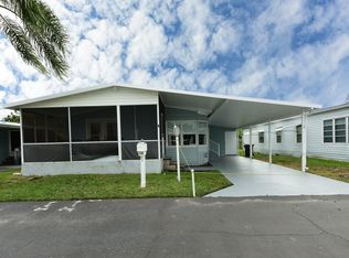 3389 Lake Overlook Pl, Lake Worth, FL 33462