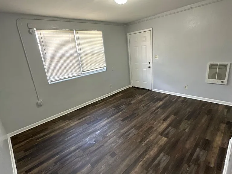 2020 Palafox St — Photo 17
