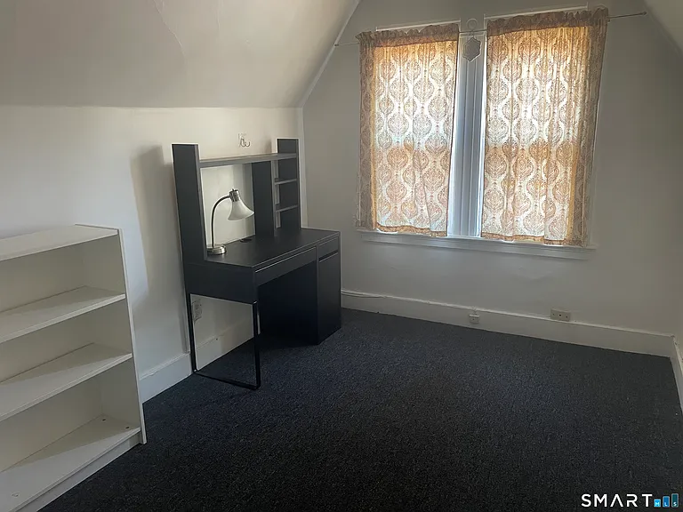 480 Winthrop Ave — Photo 6