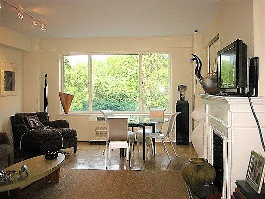 Rented by essential NEW YORK Real Estate | media 52