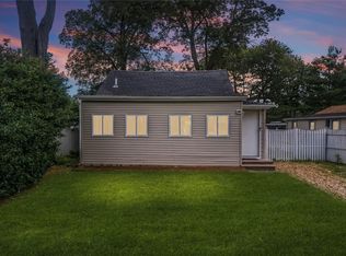 233 Pawnee St, Ronkonkoma, NY 11779