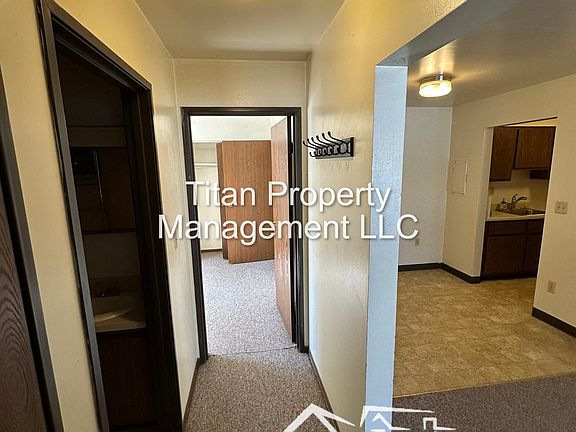 4th image of 100 E Morning Glory Dr #101
