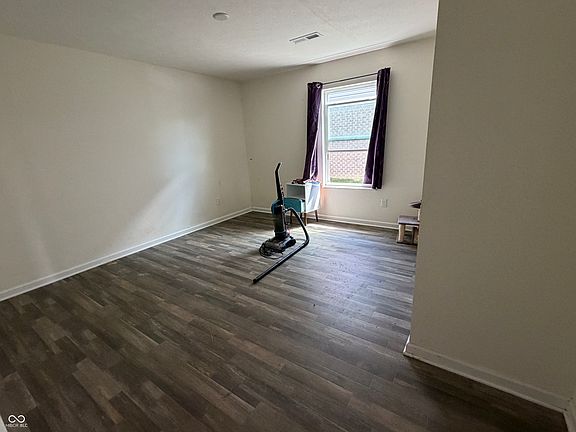 2nd image of 1727 Dogwood Lake Way