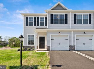 3700 Castle Dr #271, Dover, PA 17315
