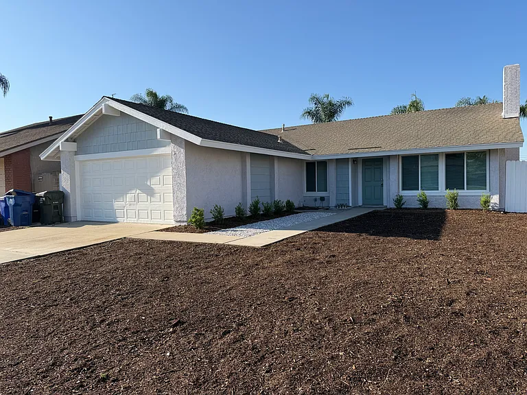 1312 E Cottonwood St — Photo 2