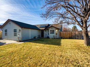 2119 SW 29th St, Redmond, OR 97756