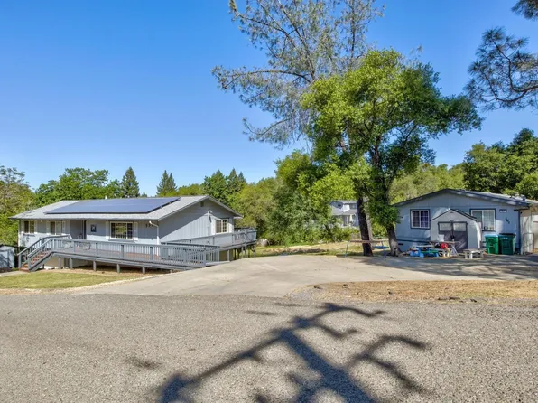 555 Arlette Ln, Diamond Springs, CA 95619