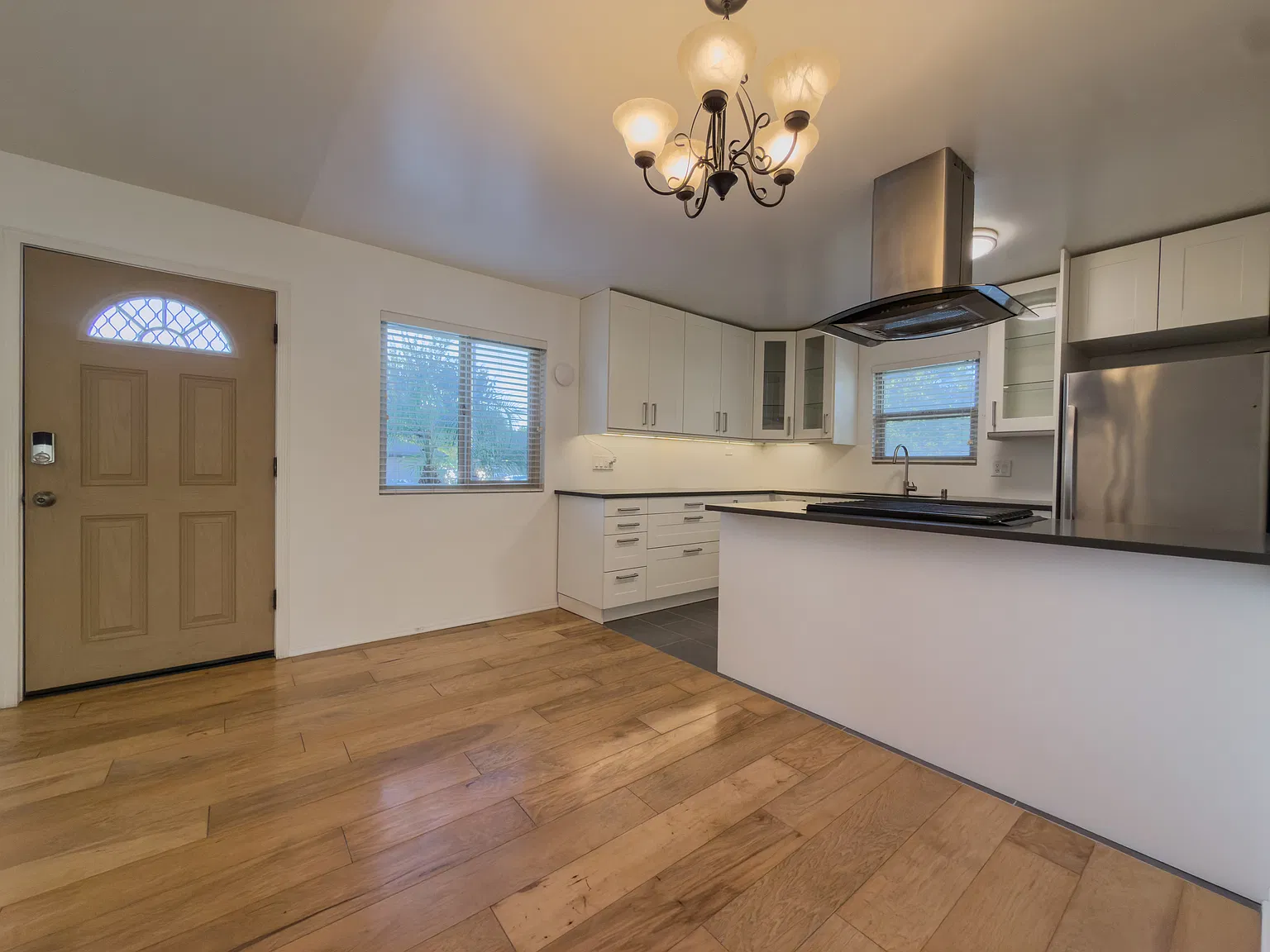2 bed, 803 sqft, $2,550 — Photo 4