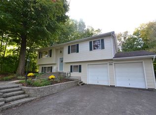 886 Lake Rd, Ontario, NY 14519