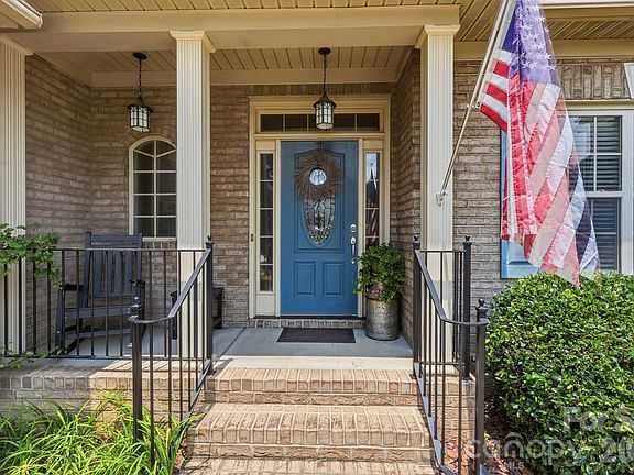 5th image of 8330 Bourgess Ct