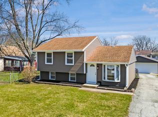 127 N Cedar Ln, Glenwood, IL 60425