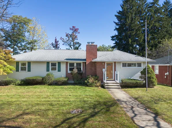 16 Westland Ct, Binghamton, NY 13905