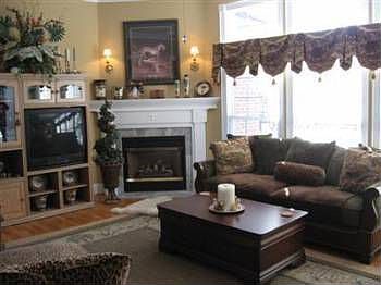 4th image of 6714 Finian Dr