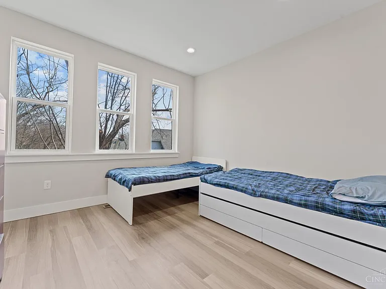 3906 Edwards Rd #B — Photo 19