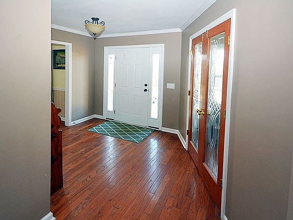 5th image of 305 Shadowood Dr
