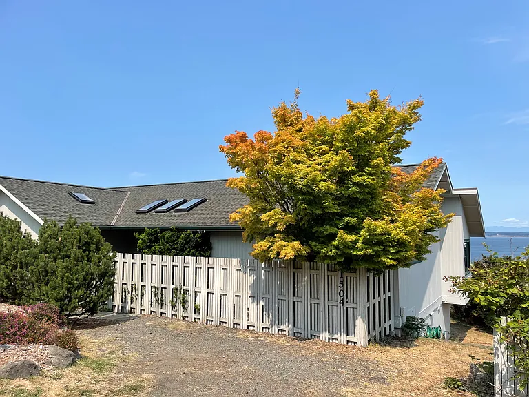 1504 Clallam St — Photo 3