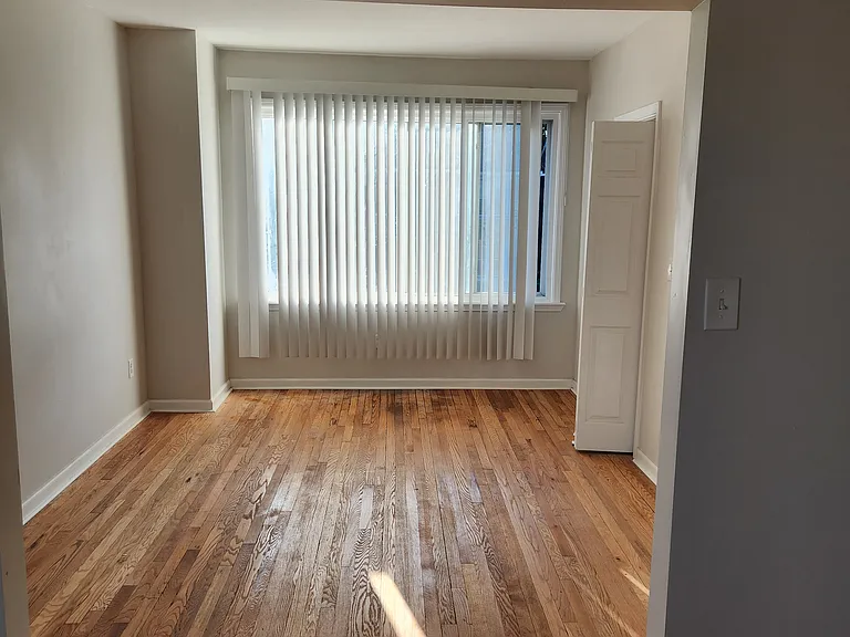 9410 Ravenswood St #2 — Photo 3