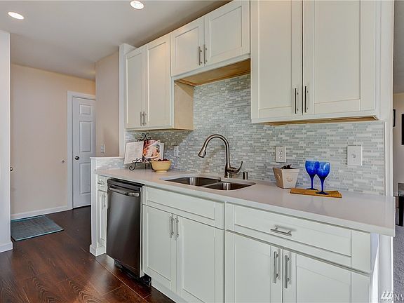 5th image of 17430 Ambaum Blvd S APT 47