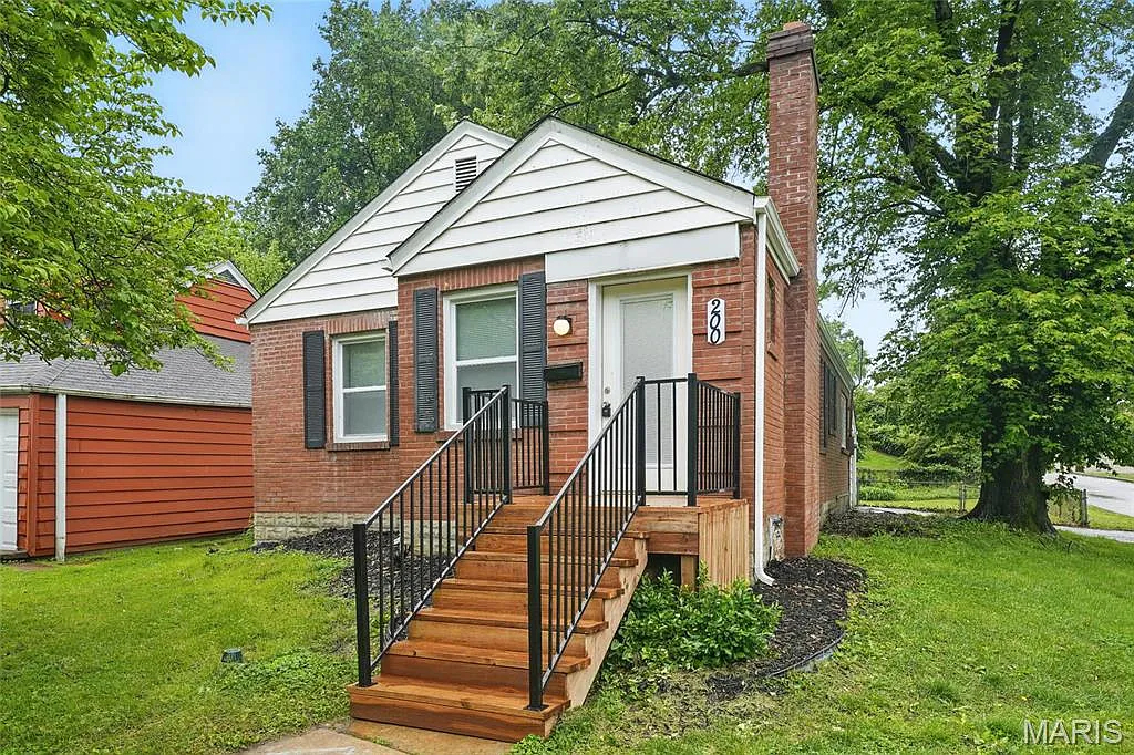 200 Thoroughman Ave photo 1