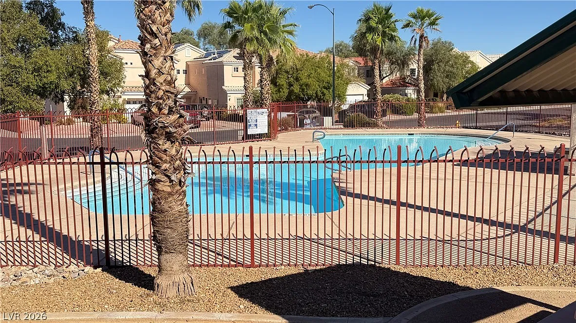 2 bed, 2.0 bath, 1189 sqft, $1,575 — Photo 4