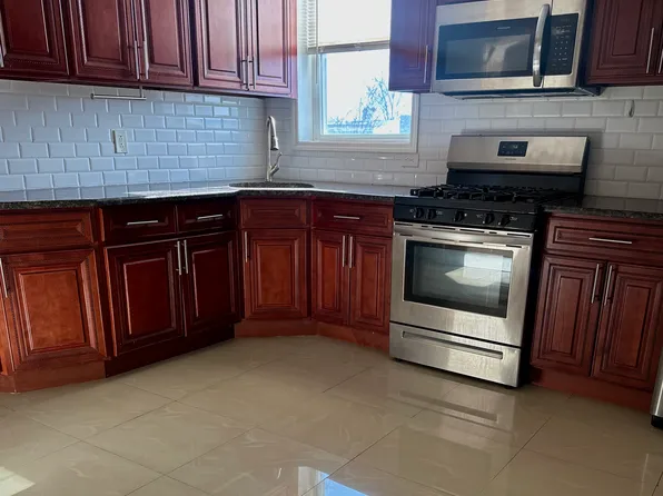 245 22nd St Floor 3, Irvington, NJ 07111