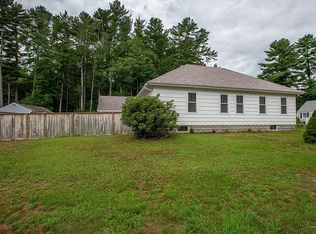 18 Wilson St, Topsham, ME 04086